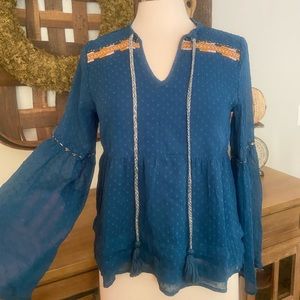 Bohemian Boutique Blouse with mesh sleeves🦋 worn only once!
